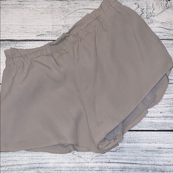 Aritzia Wilfred Gray Montrouge Shorts - Picture 6 of 10
